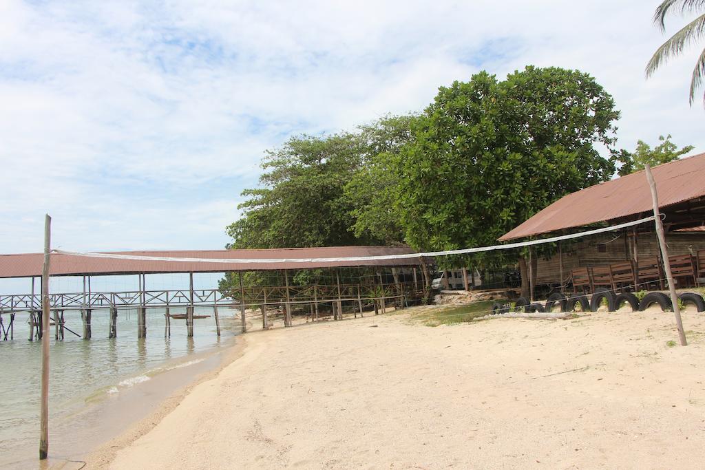 Bintan Laguna Restaurant And Resort 텔루크바카우 외부 사진