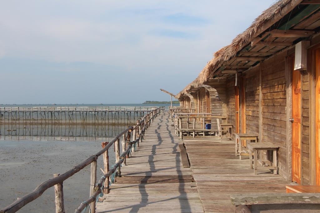 Bintan Laguna Restaurant And Resort 텔루크바카우 외부 사진