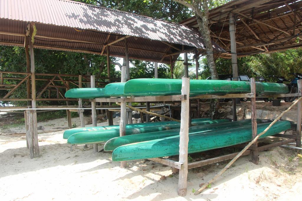 Bintan Laguna Restaurant And Resort 텔루크바카우 외부 사진